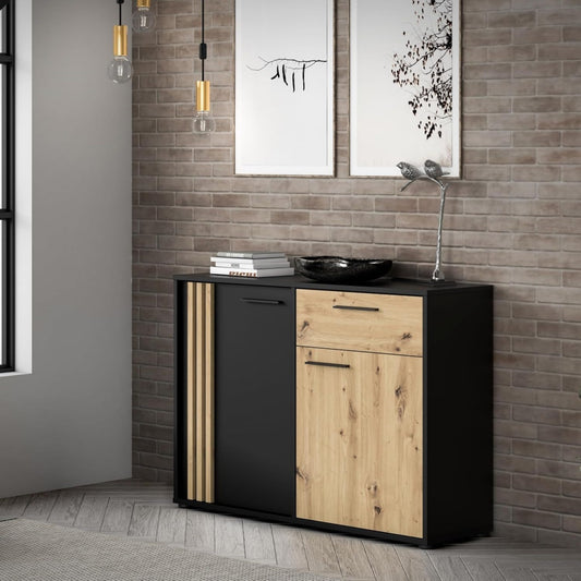 Holzoptik trifft bei dem Sideboard auf eine Schublade