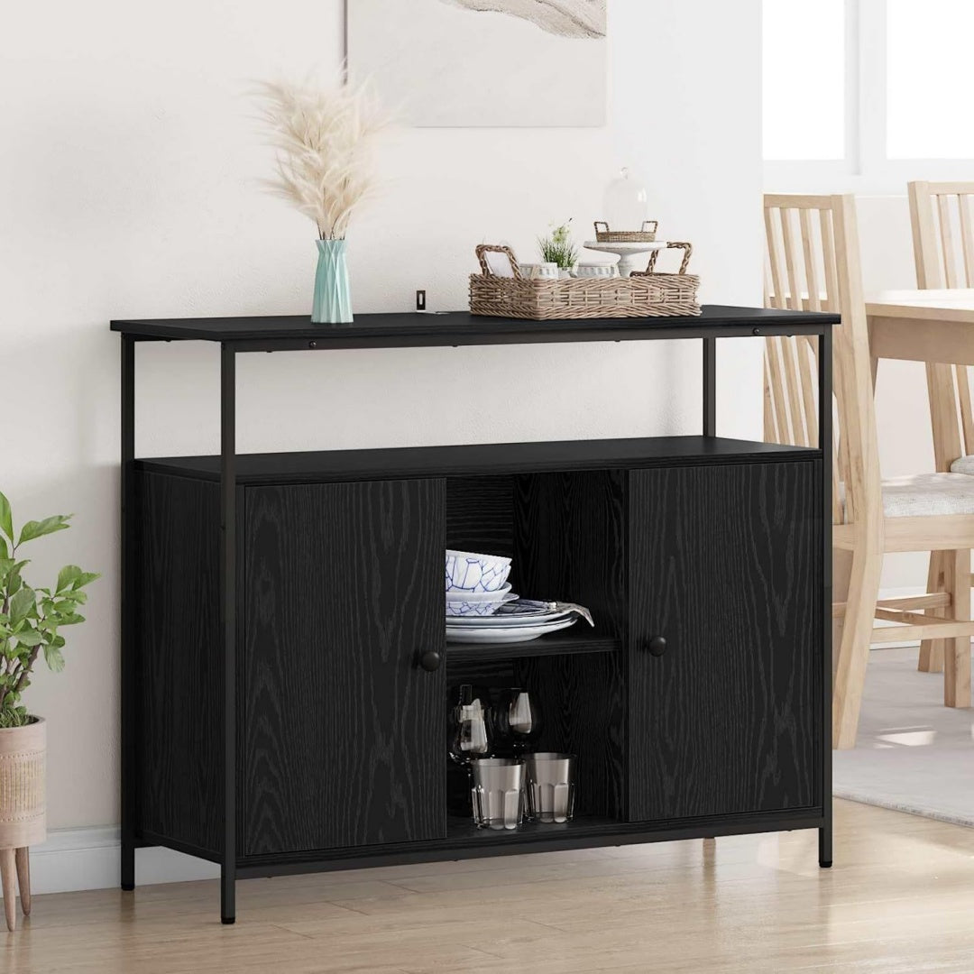 2 Tueren an dem Sideboard